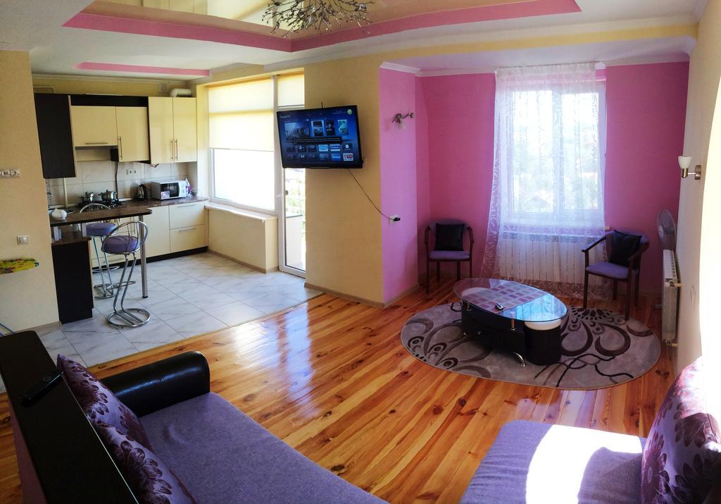 Apartments In The Center Трускавець Номер фото