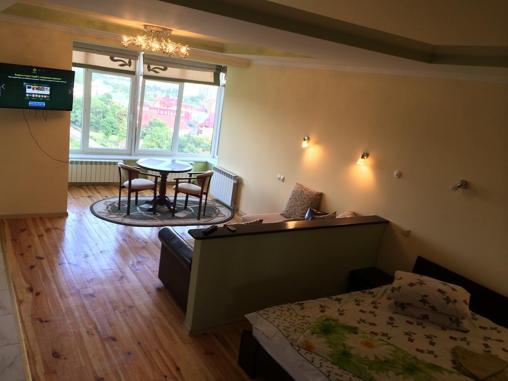 Apartments In The Center Трускавець Номер фото